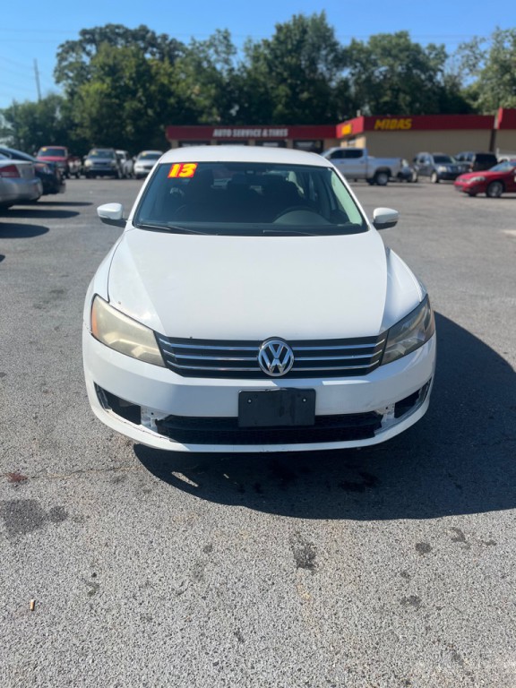 2013 Volkswagen Passat Image 13