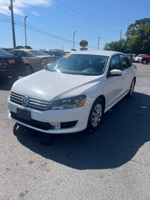 2013 Volkswagen Passat Image 14