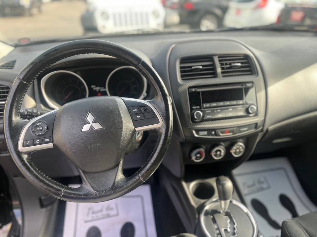 2015 Mitsubishi Outlander Image 7