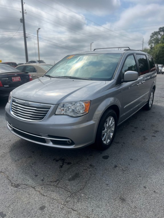2016 Chrysler Town & Country Image 3