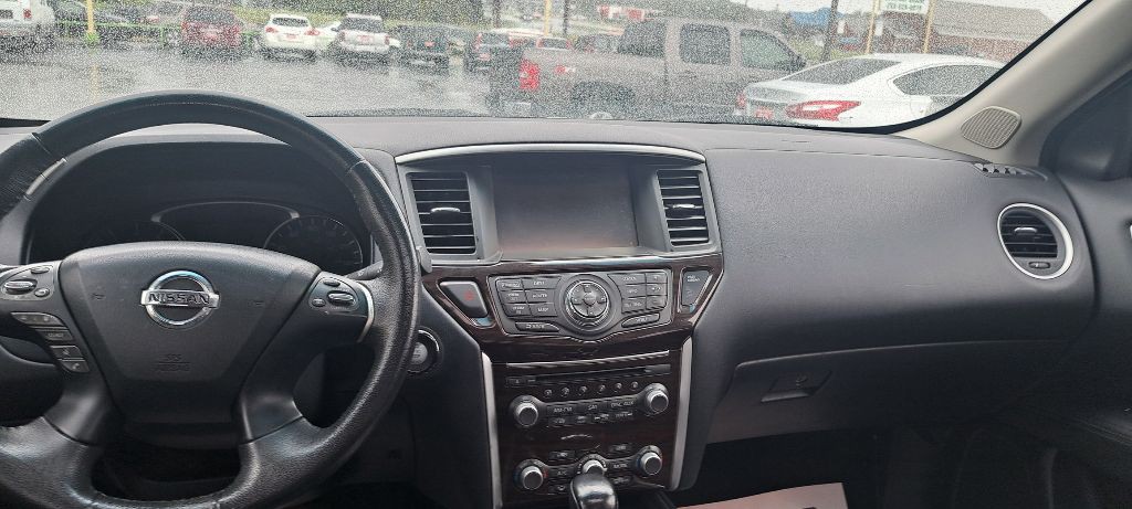 2014 Nissan Pathfinder Image 10