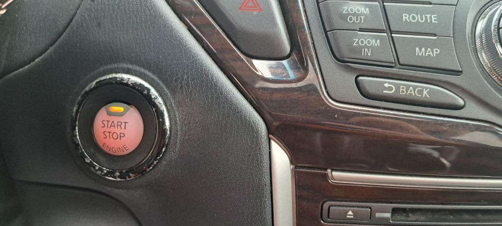 2014 Nissan Pathfinder Image 14