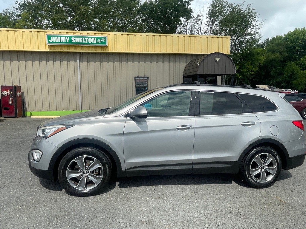 2015 Hyundai Santa Fe Image 1