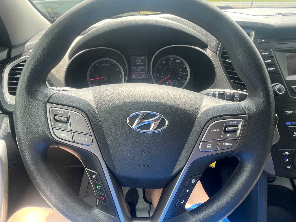2015 Hyundai Santa Fe Image 7