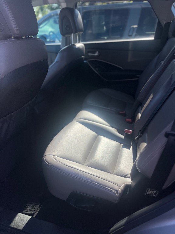 2015 Hyundai Santa Fe Image 13