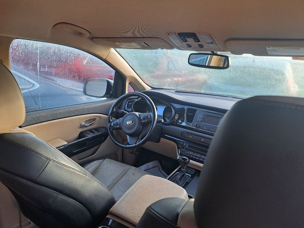 2015 Kia Sedona Image 5