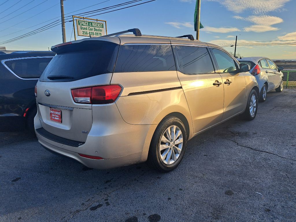 2015 Kia Sedona Image 6