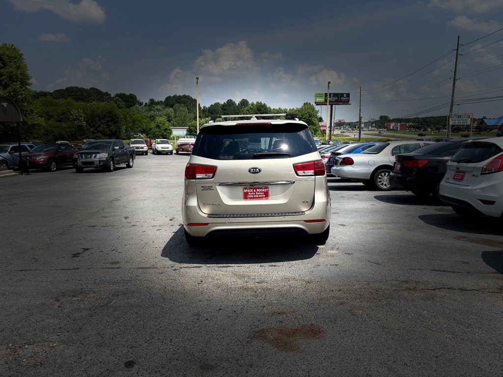 2015 Kia Sedona Image 15