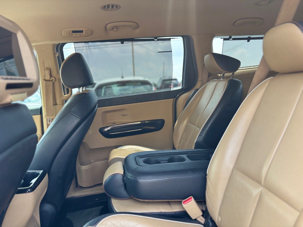 2015 Kia Sedona Image 20