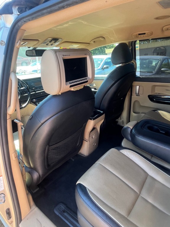 2015 Kia Sedona Image 30