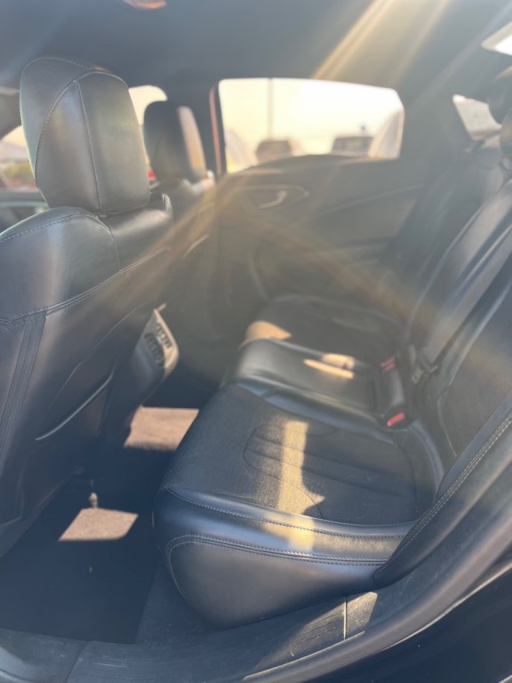 2015 Chrysler 200 Image 7