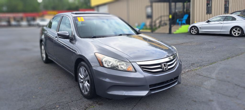 2011 Honda Accord Image 2