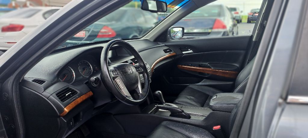 2011 Honda Accord Image 3
