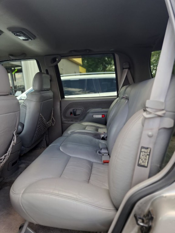 1999 Chevrolet Tahoe Image 7