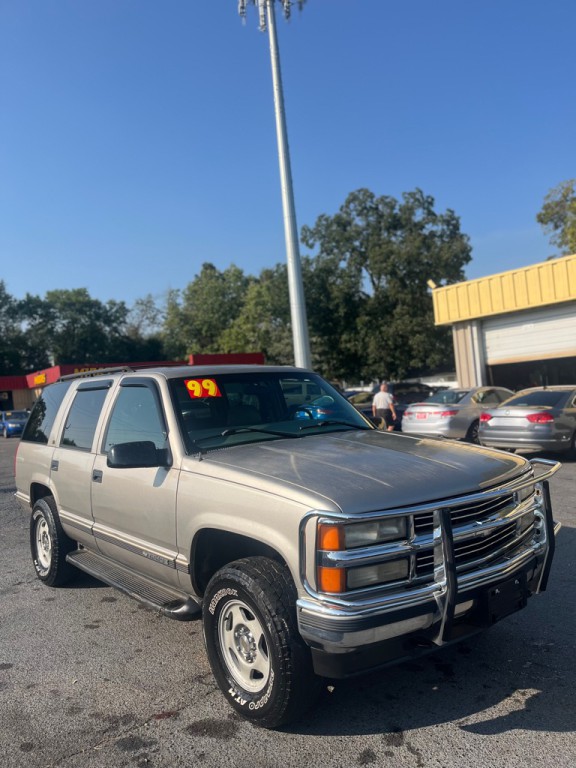 1999 Chevrolet Tahoe Image 10