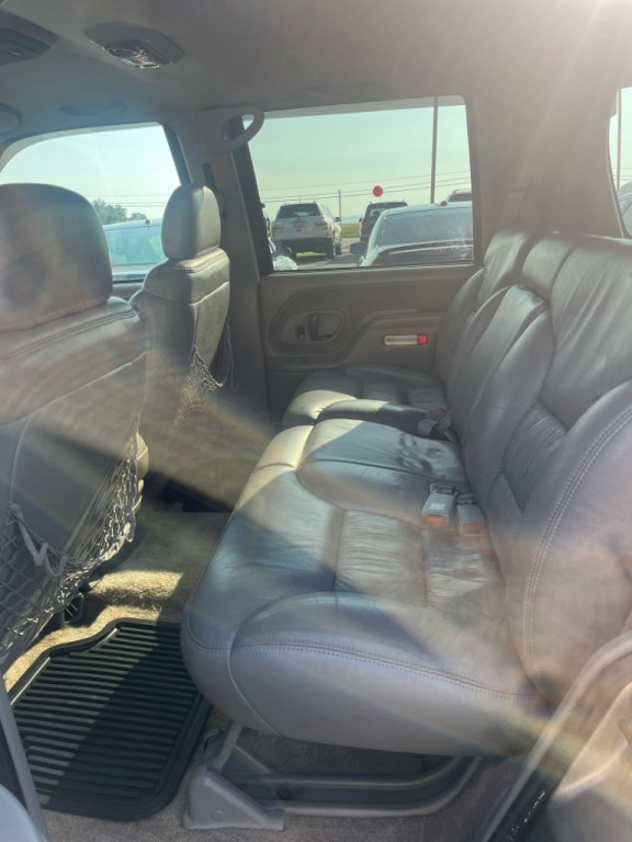 1999 Chevrolet Tahoe Image 16