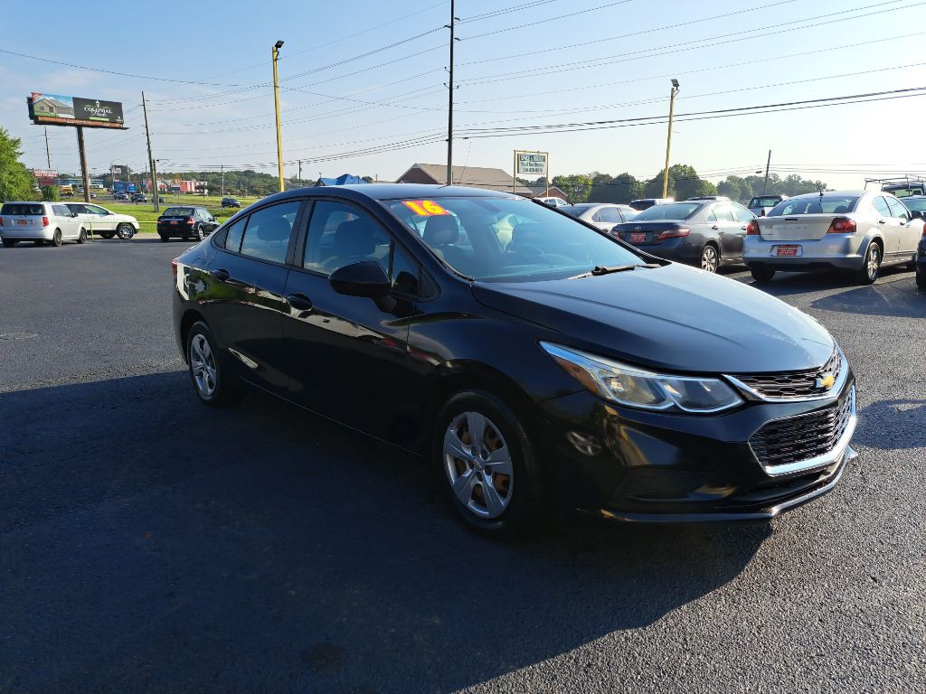 2016 Chevrolet Cruze Image 2