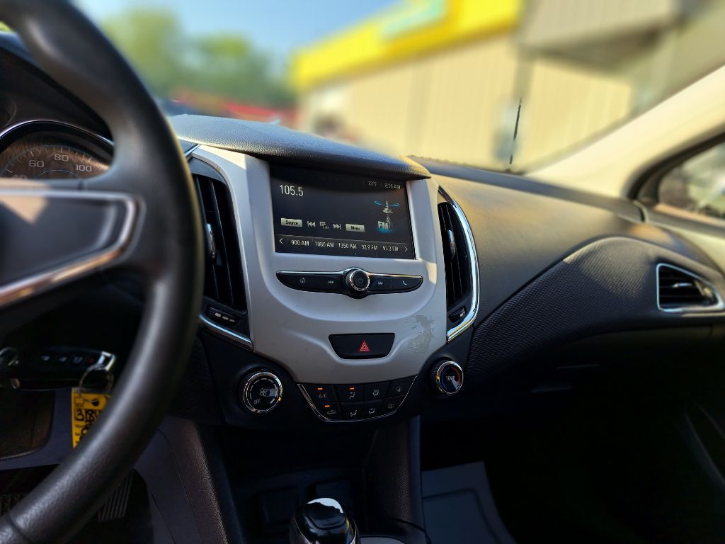 2016 Chevrolet Cruze Image 8