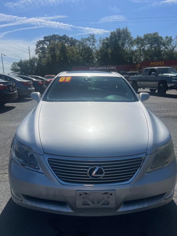 2009 Lexus LS Image 2