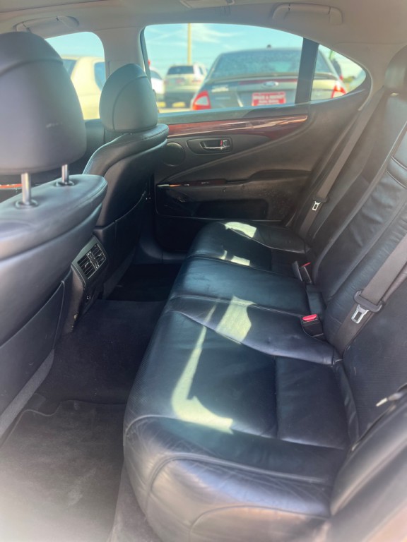 2009 Lexus LS Image 7