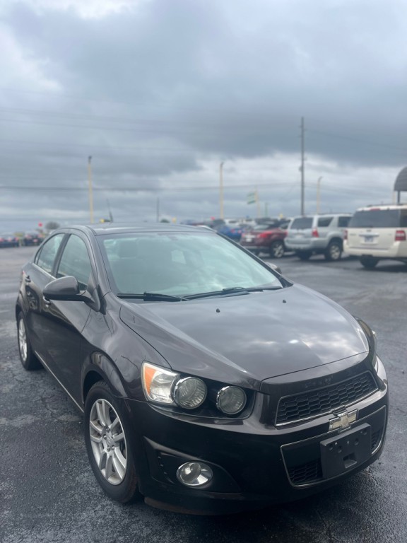 2014 Chevrolet Sonic Image 1