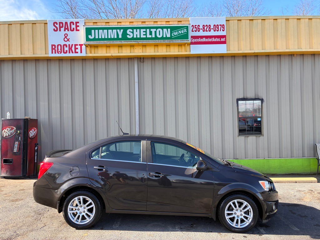 2014 Chevrolet Sonic Image 1