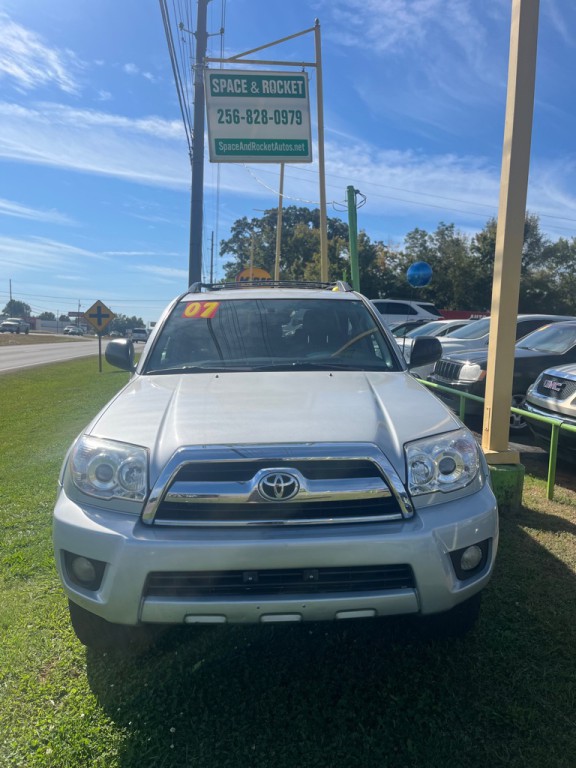2007 Toyota 4Runner Image 2