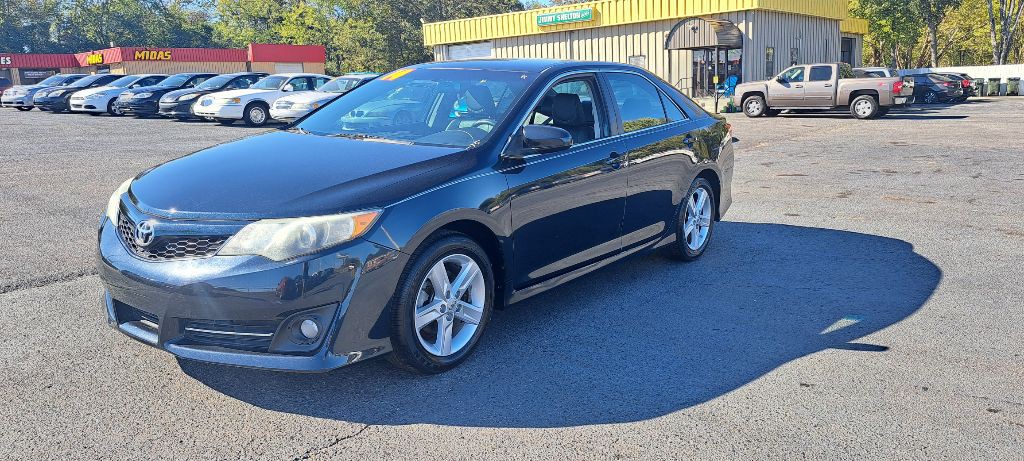 2014 Toyota Camry Image 2