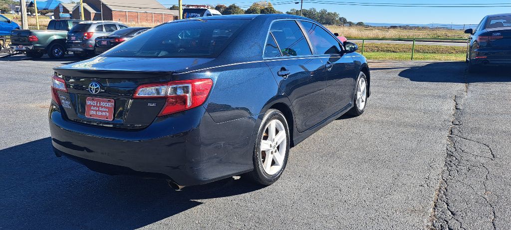 2014 Toyota Camry Image 4