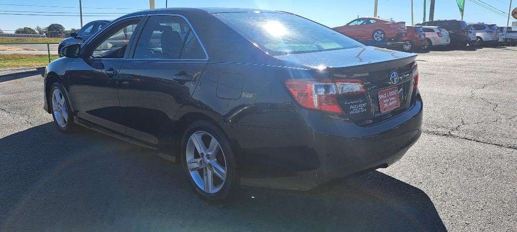 2014 Toyota Camry Image 6