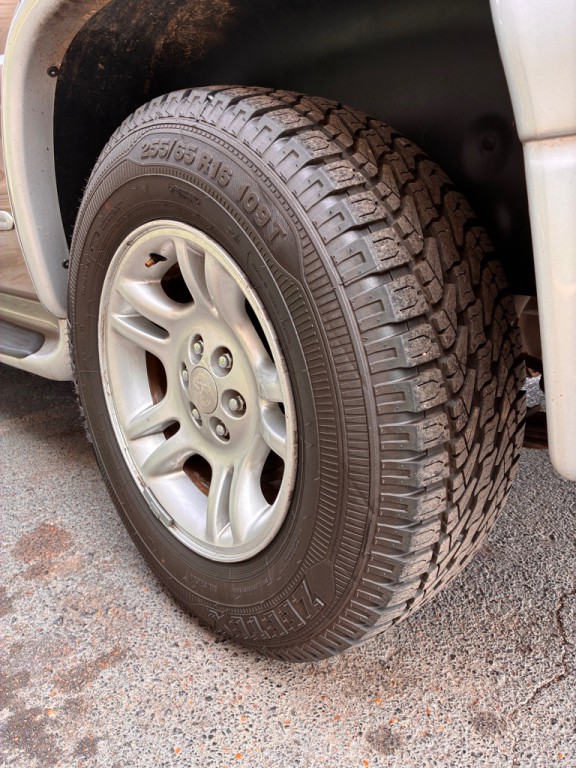 2002 Dodge Durango Image 9