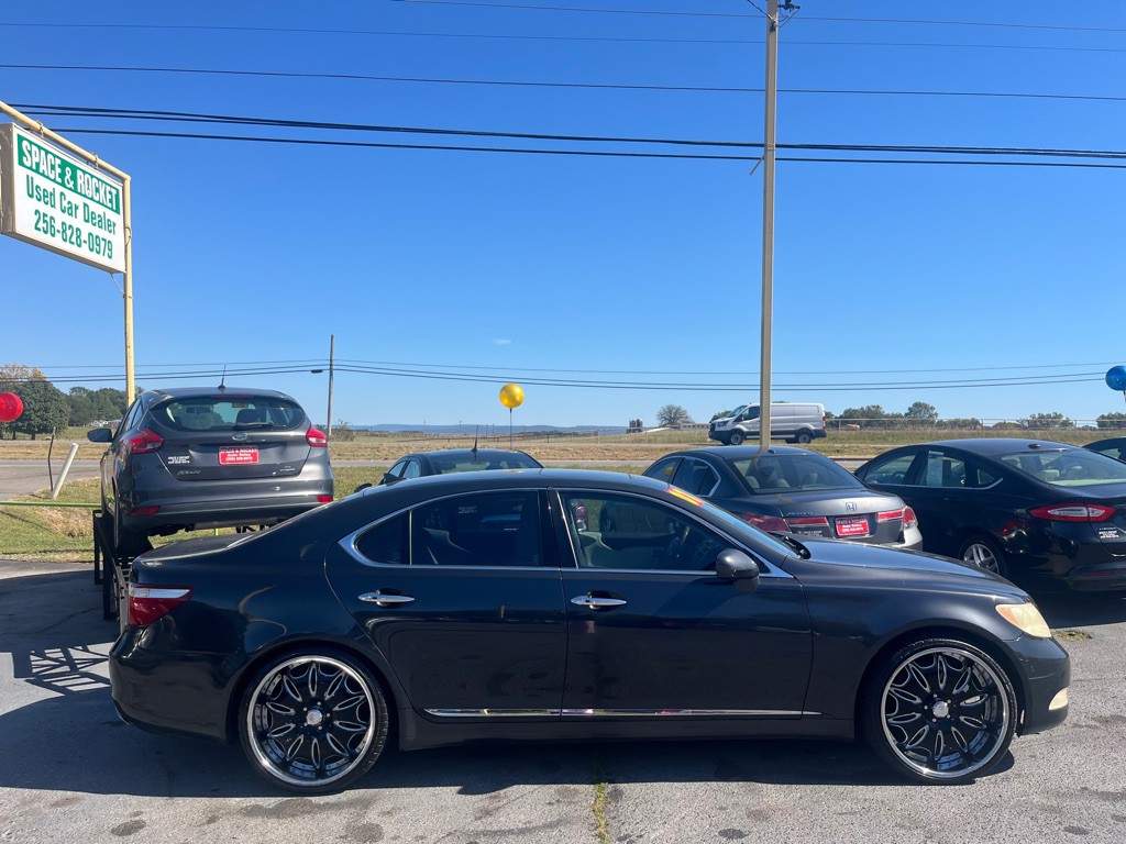 2007 Lexus LS Image 4