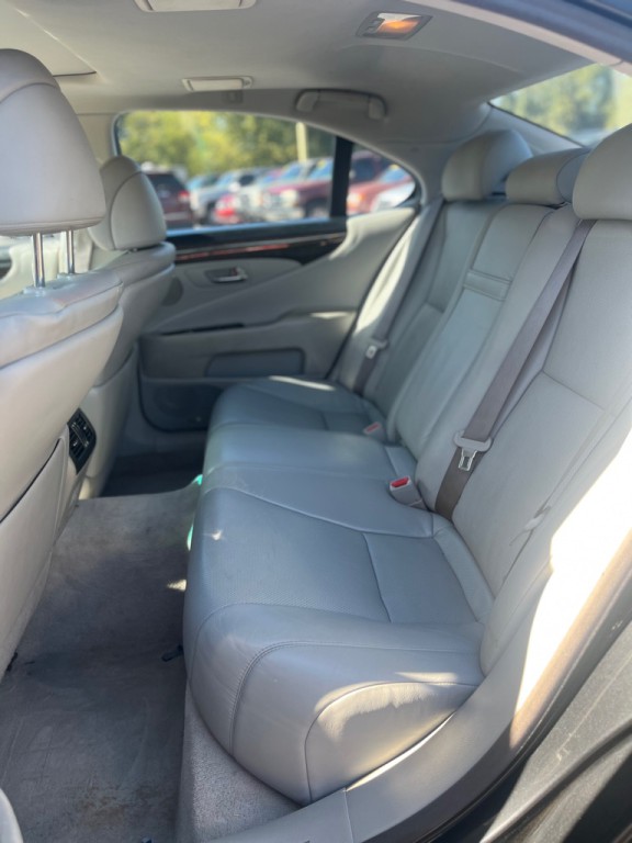 2007 Lexus LS Image 7
