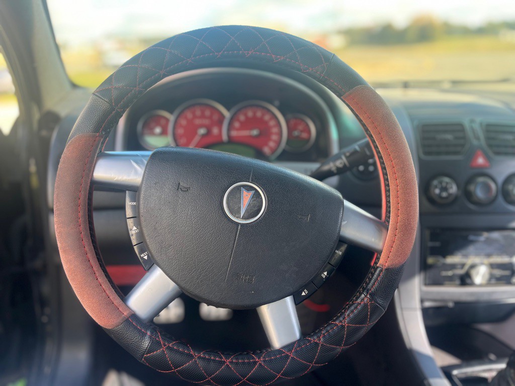 2004 Pontiac GTO Image 8