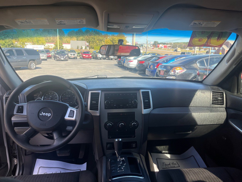 2008 Jeep Grand Cherokee Image 8