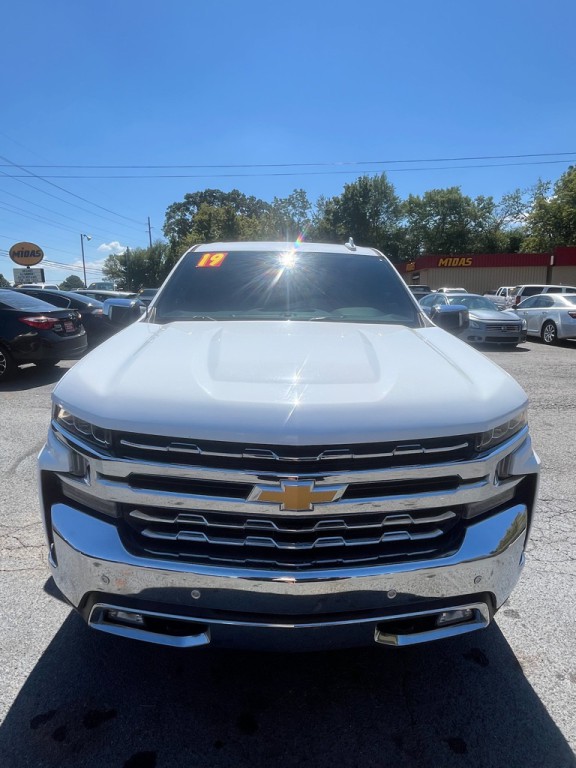 2019 Chevrolet Silverado 1500 Image 2