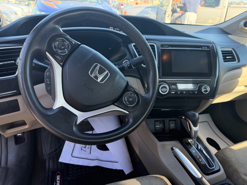 2015 Honda Civic Image 9