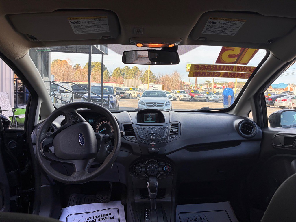 2015 Ford Fiesta Image 6