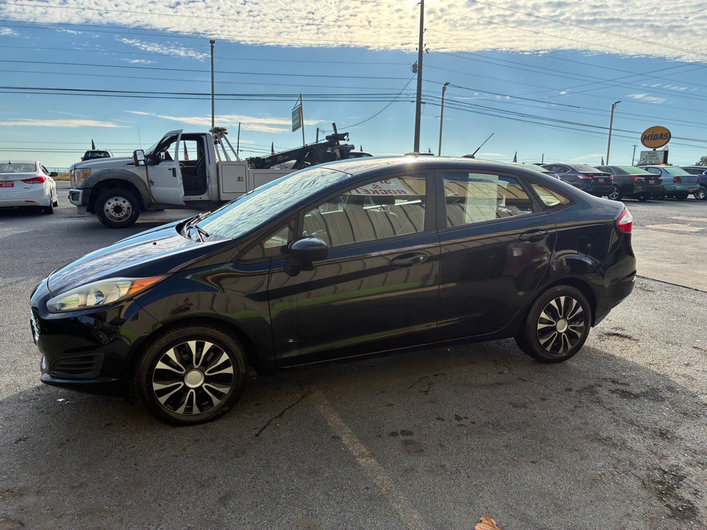 2015 Ford Fiesta Image 3