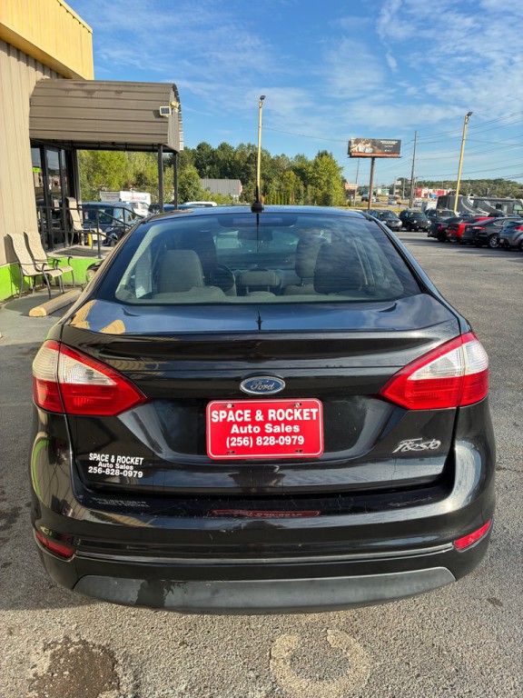 2015 Ford Fiesta Image 7