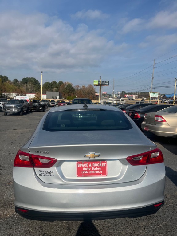 2017 Chevrolet Malibu Image 5