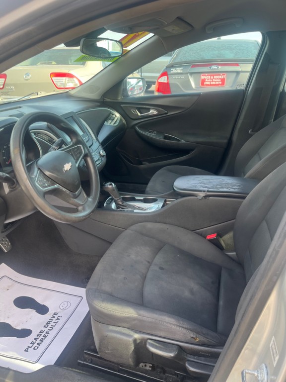 2017 Chevrolet Malibu Image 6