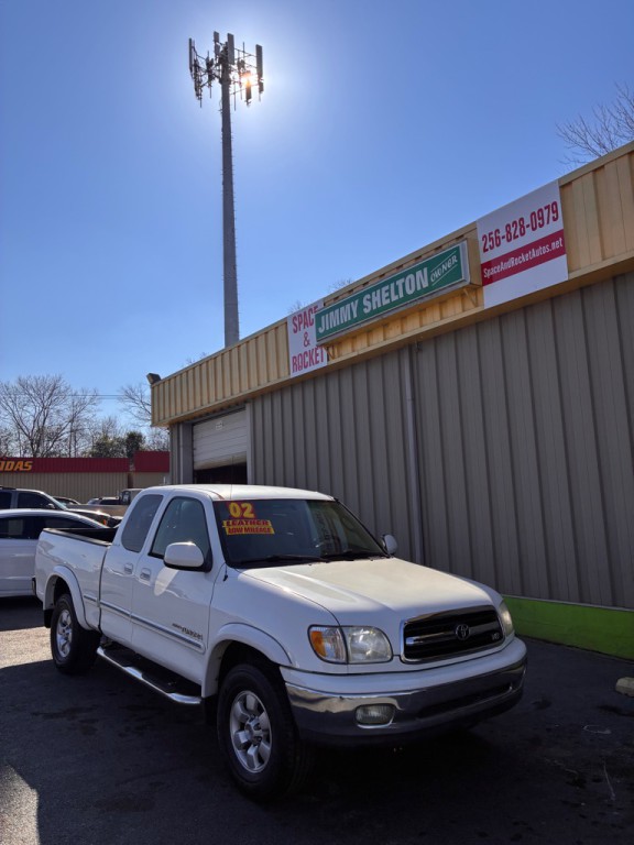 2002 Toyota Tundra Image 2