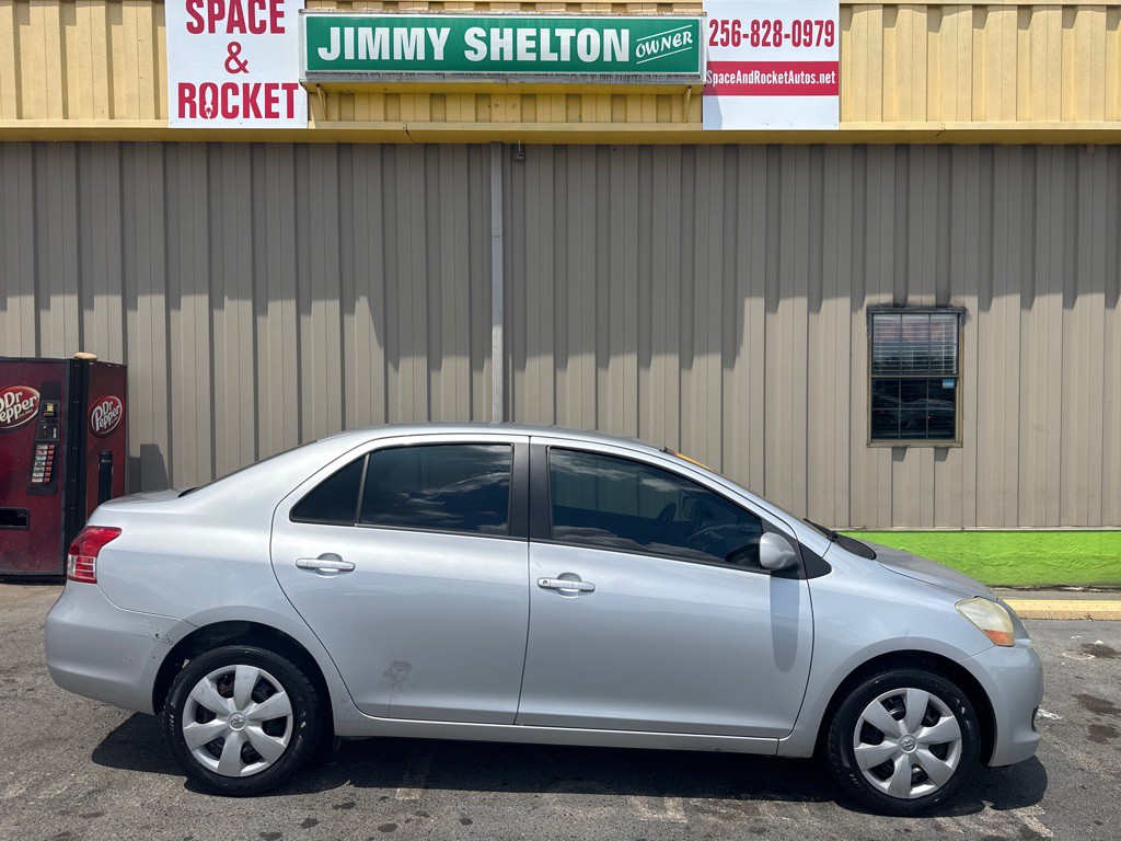 2008 Toyota Yaris Image 1