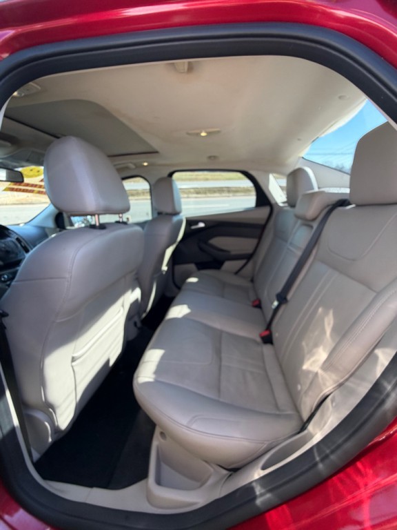 2012 Ford Focus Image 4