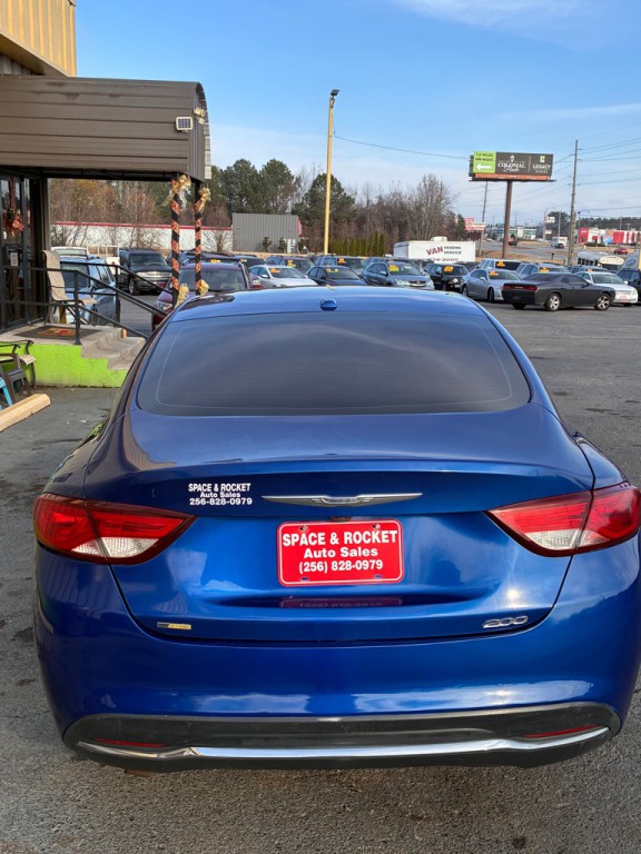 2015 Chrysler 200 Image 6