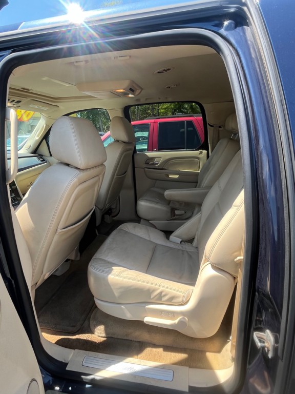 2008 Cadillac Escalade Image 5