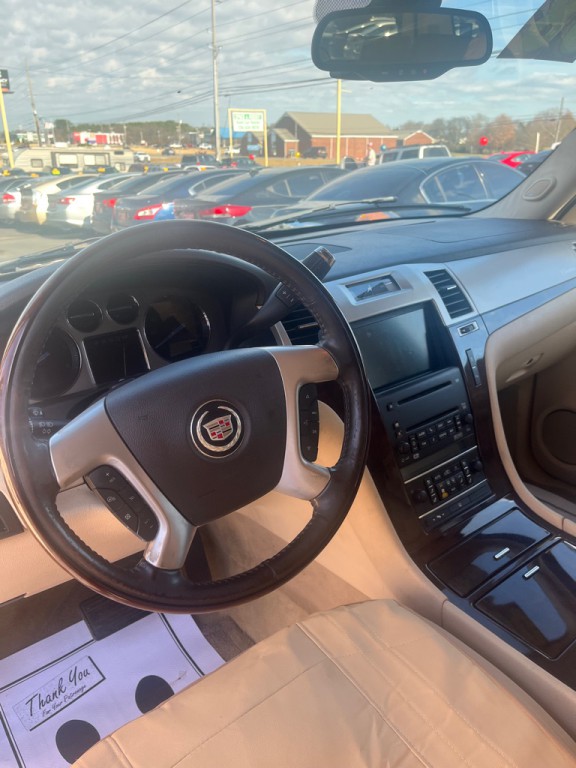 2008 Cadillac Escalade Image 18