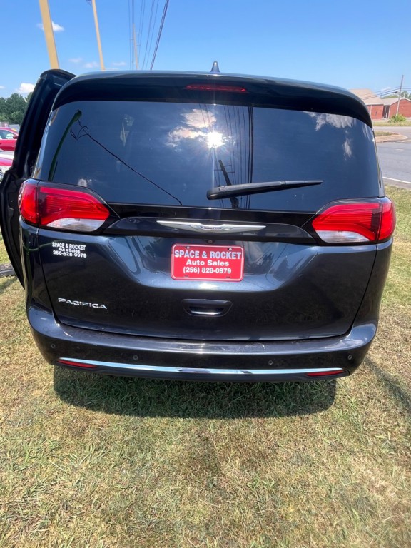 2020 Chrysler Pacifica Image 7