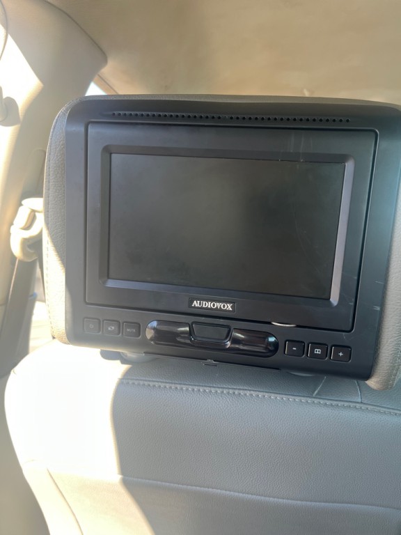 2007 Chrysler 300 Image 7